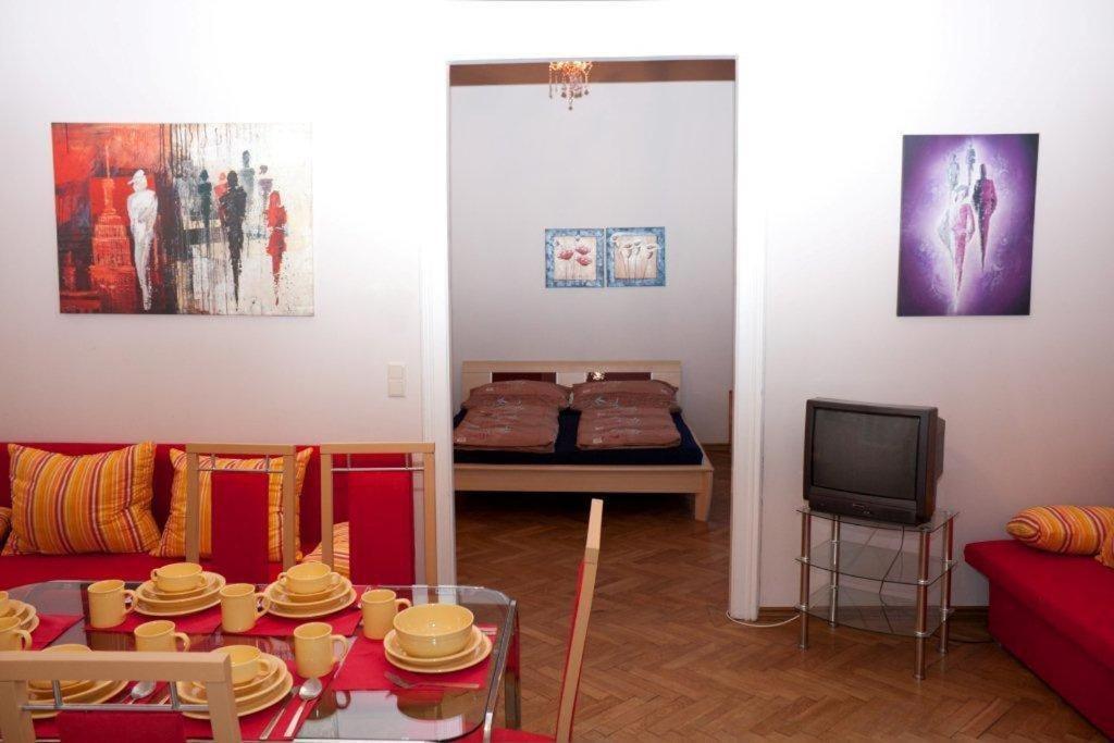 Raisa Funkhgasse * Pressbaum